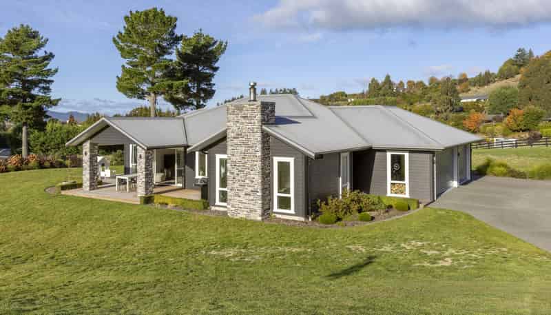 7 Lochinvar Lane, Acacia Bay