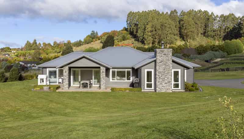 7 Lochinvar Lane, Acacia Bay