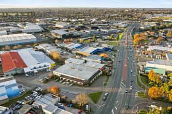 Landmark Showroom Available After 37 Years