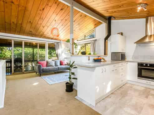 56 Matai Road, Raumati South