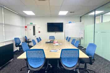MODERN ST LUKES OFFICE
