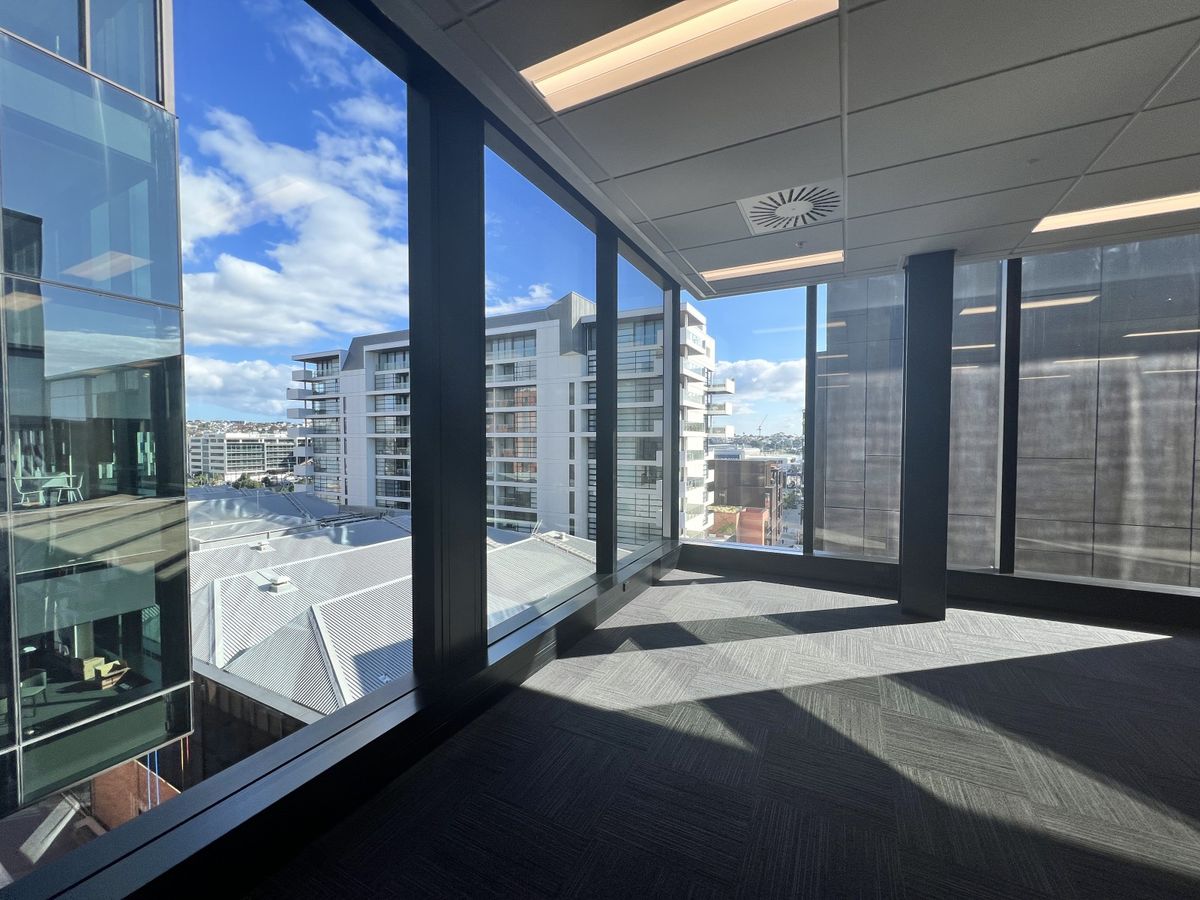 Modern Office - Prime Location