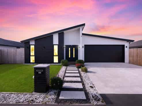 47 Selfe Crescent, Burwood