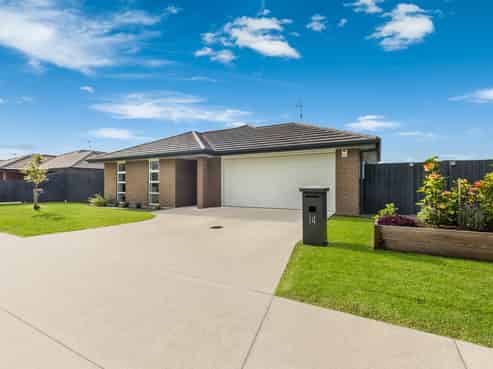 14 Fletcher Lane, Patumahoe