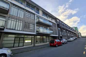 Ground Floor Gem – Office or Retail Ready