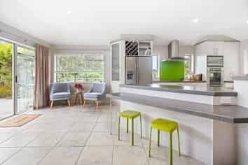 72 Tawhai Place, Parahaki