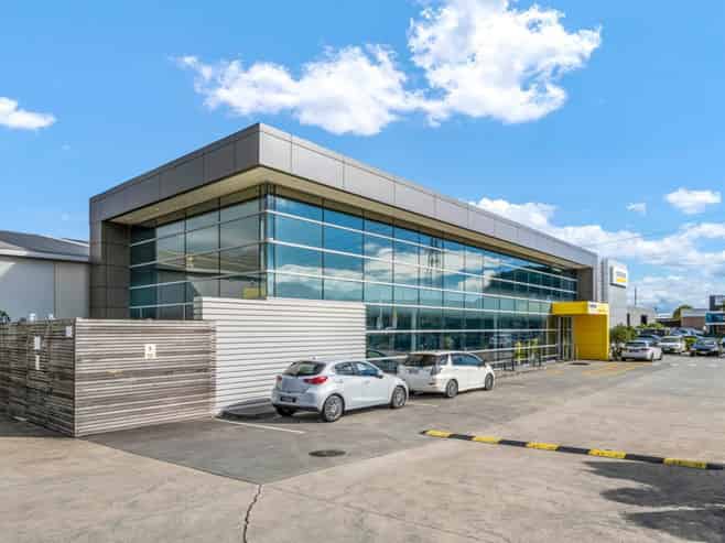 Prime position – Highbrook warehouse and showroom