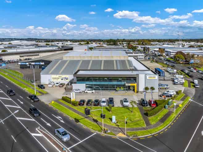 Prime position – Highbrook warehouse and showroom