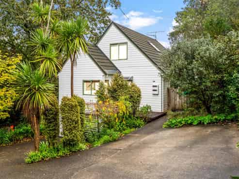 17A Salem Place, Torbay