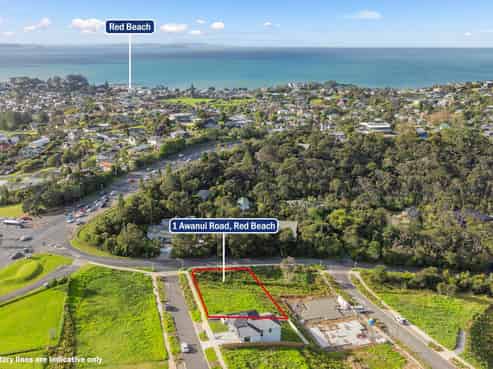 1 Awanui Road, Red Beach