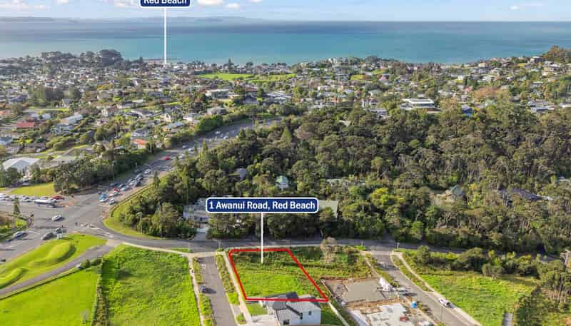 1 Awanui Road, Red Beach