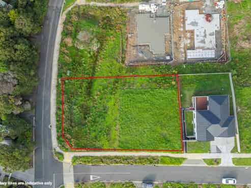 1 Awanui Road, Red Beach