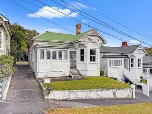 16 New Bond Street, Kingsland