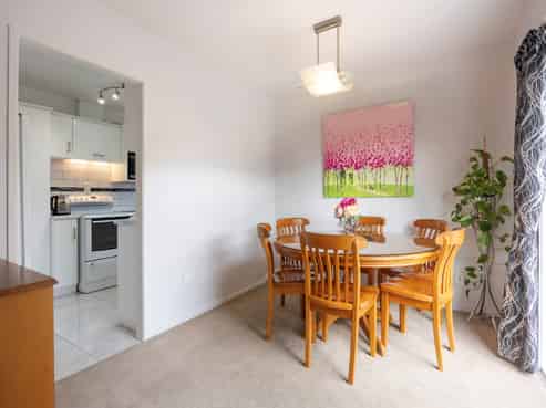 1/16 Longbill Place, Glendene