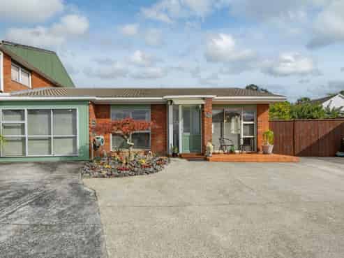 1/16 Longbill Place, Glendene