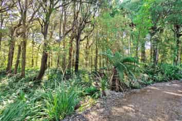 26 Rakiura Parade, Otatara