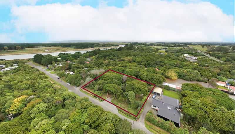 26 Rakiura Parade, Otatara