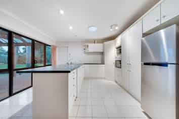 70 Lothian Brae, Wattle Downs