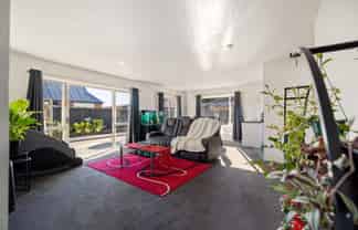 43 Farnborough Street, Aranui