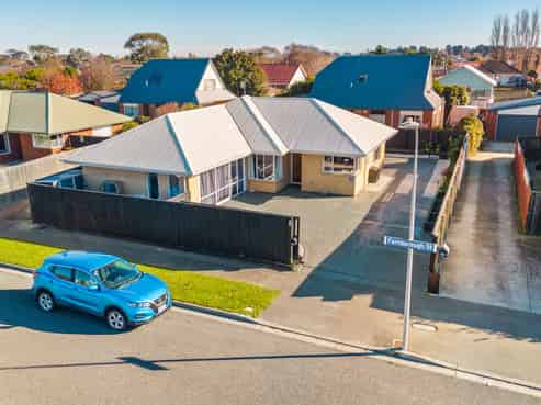 43 Farnborough Street, Aranui