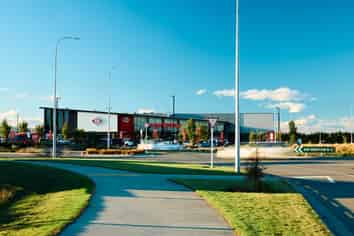 High Profile Ravenswood Commercial Precinct