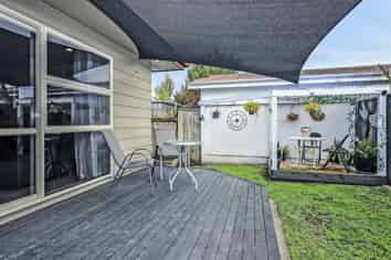 908A Tomoana Road, Mahora