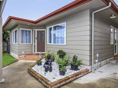 908A Tomoana Road, Mahora