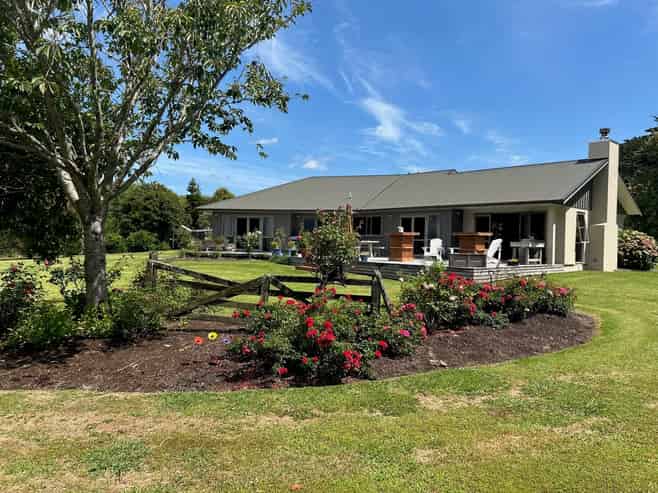  19 Valley Road, Waitoki