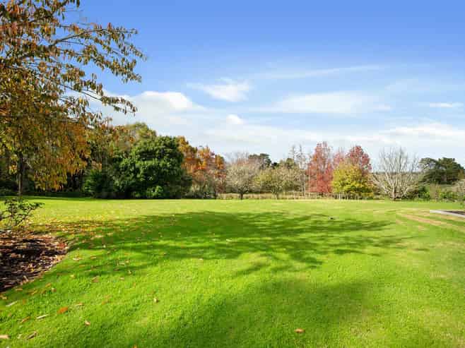  19 Valley Road, Waitoki