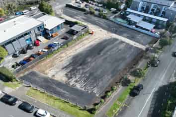 Asphalt Yard in Prime Location