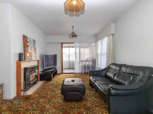 96 Hall Street, Cobden