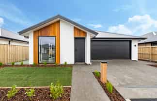7 Buxus Way , ROLLESTON
