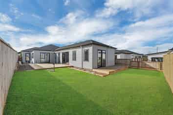31 Korowhiti Road, Clarks Beach