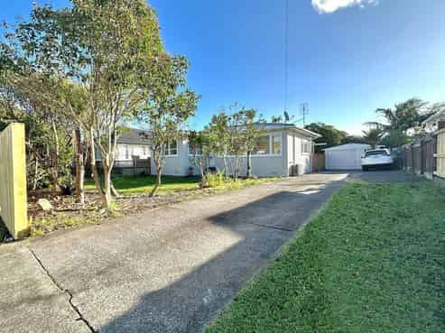 77 Dale Crescent, Pakuranga