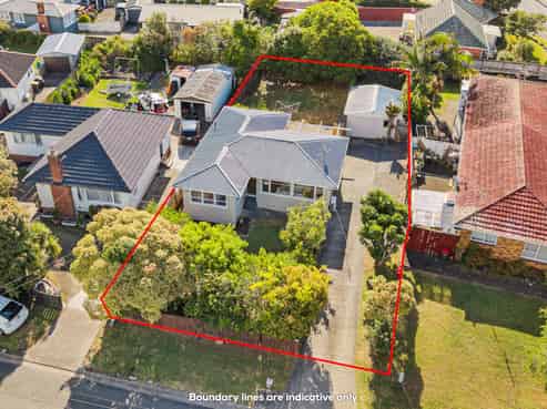 77 Dale Crescent, Pakuranga