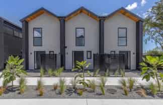 624A Queen Street East (units A, B, C, I & J), Levin