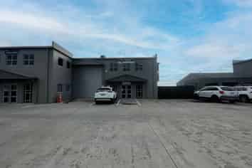 Tidy Industrial Unit - Middleton