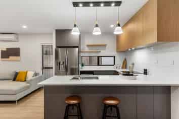 64A Rosewarne Crescent, Glendene