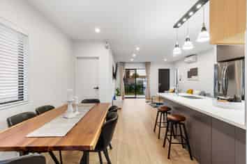 64A Rosewarne Crescent, Glendene