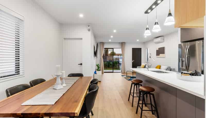 64A Rosewarne Crescent, Glendene