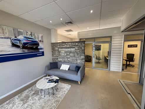 Prominent Te Rapa Offices