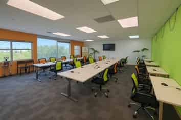 Versatile Flat Bush Office