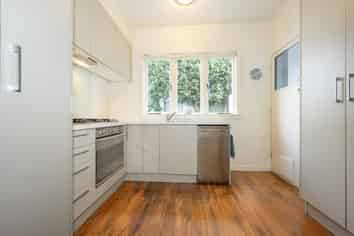3/2 Salisbury Street, Herne Bay