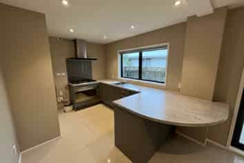 71 Edgewater Drive, Pakuranga