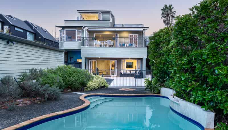 147 Churchill Road, Rothesay Bay