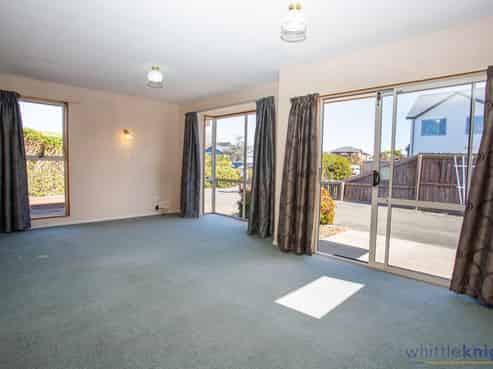 1/8 Peverel Street, Riccarton