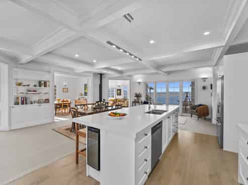 423 Gillespie Place, Acacia Bay