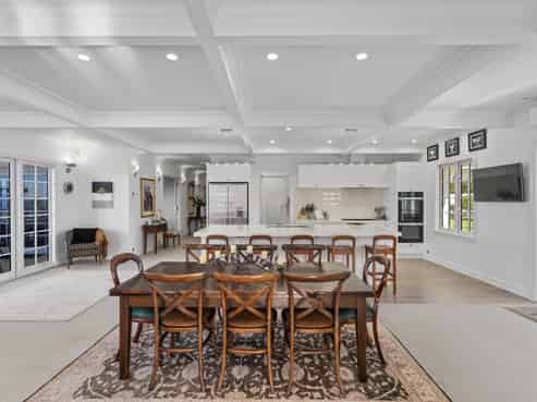 423 Gillespie Place, Acacia Bay