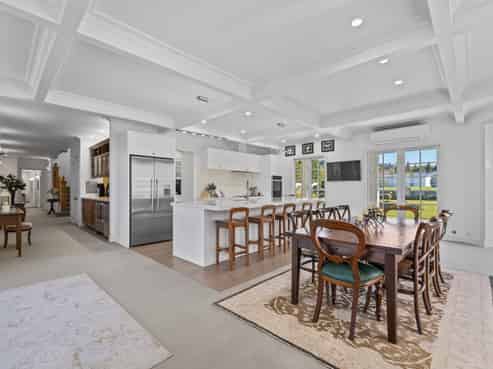 423 Gillespie Place, Acacia Bay