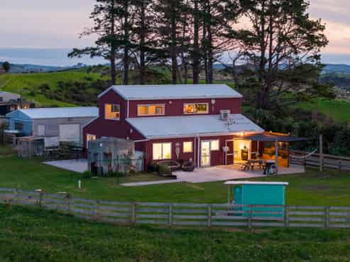 555 Bickerstaffe Road, Maungaturoto